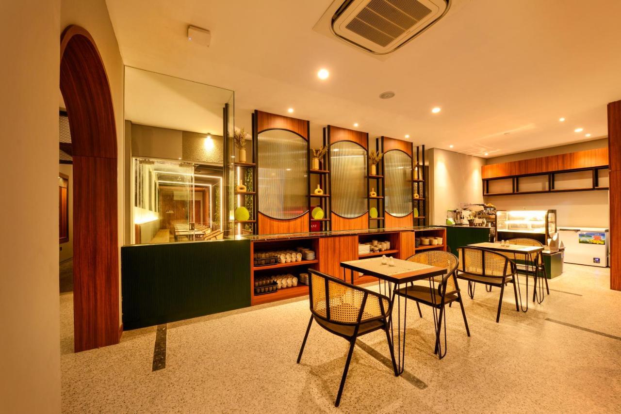 Nata Azana Hotel Solo Extérieur photo