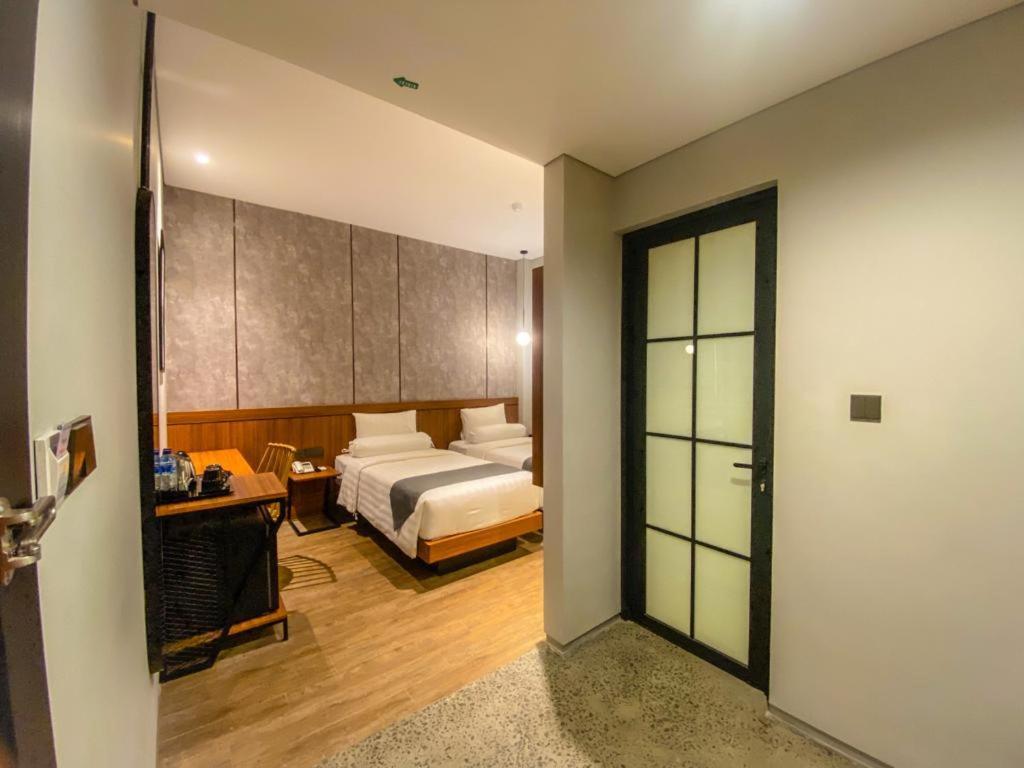 Nata Azana Hotel Solo Extérieur photo