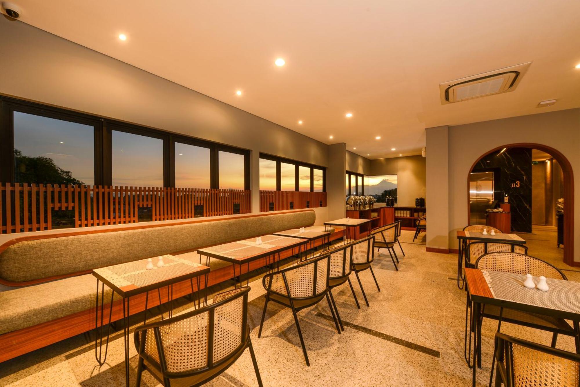 Nata Azana Hotel Solo Extérieur photo