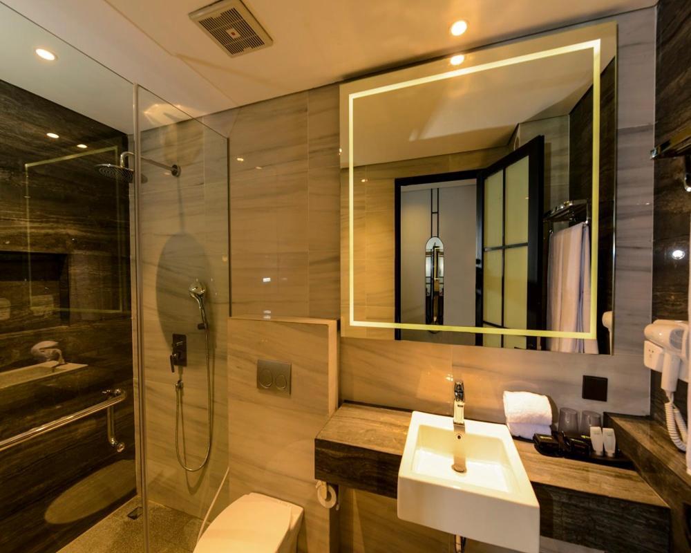 Nata Azana Hotel Solo Extérieur photo